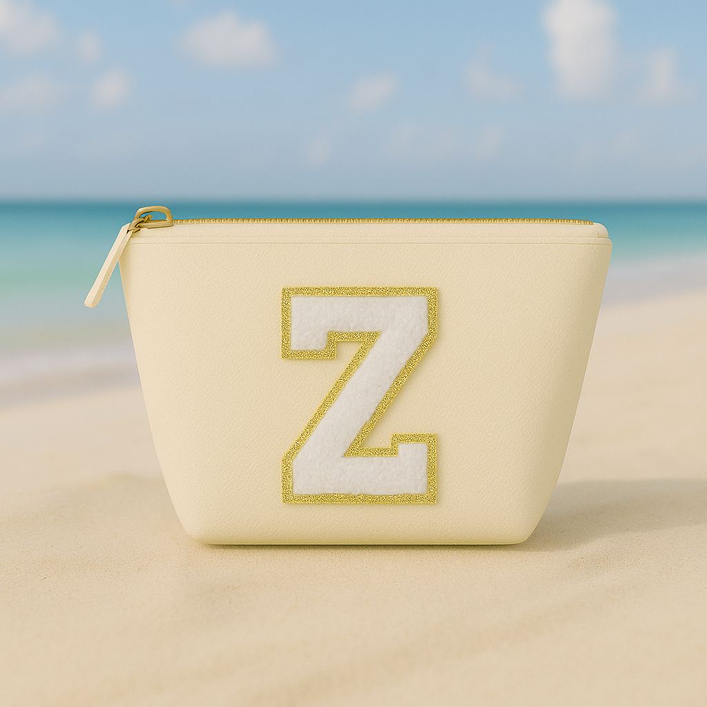 Kosmetiktasche S Beige • DIY Initiale Weiß A–Z zum Kleben • Reise & Geschenkidee