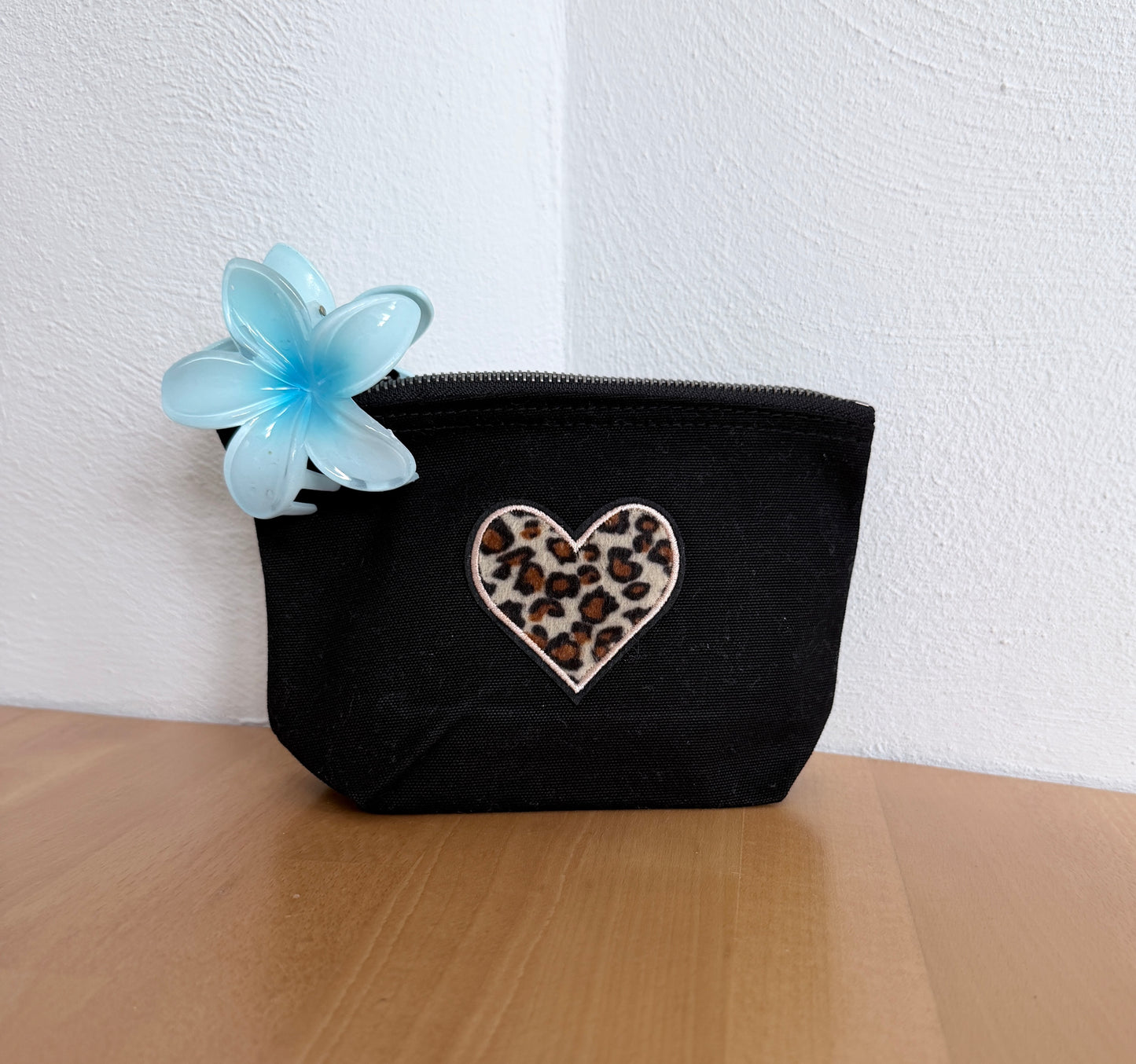 Schwarze Canvas Tasche mit Leo Herz – XS S M L Set | Premium Geschenk für Frauen