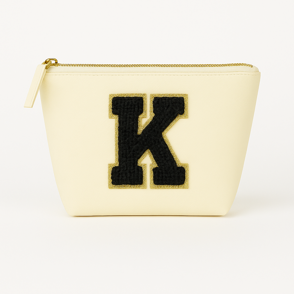 Kosmetiktasche S Beige • DIY Initiale Schwarz A–Z zum Kleben • Top Geschenkidee