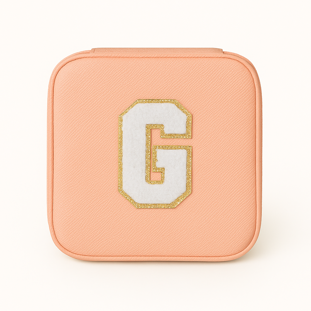 Personalisierbare Schmuckbox Rosa – Buchstabe A–Z Weiß mit Goldrand – DIY Reise