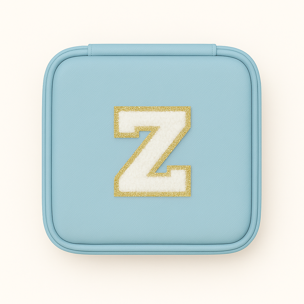 Personalisierbare Schmuckbox Himmelblau – Buchstabe A–Z Weiß Gold – DIY Reise