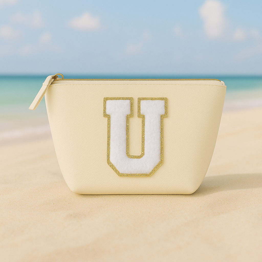 Kosmetiktasche S Beige • DIY Initiale Weiß A–Z zum Kleben • Reise & Geschenkidee