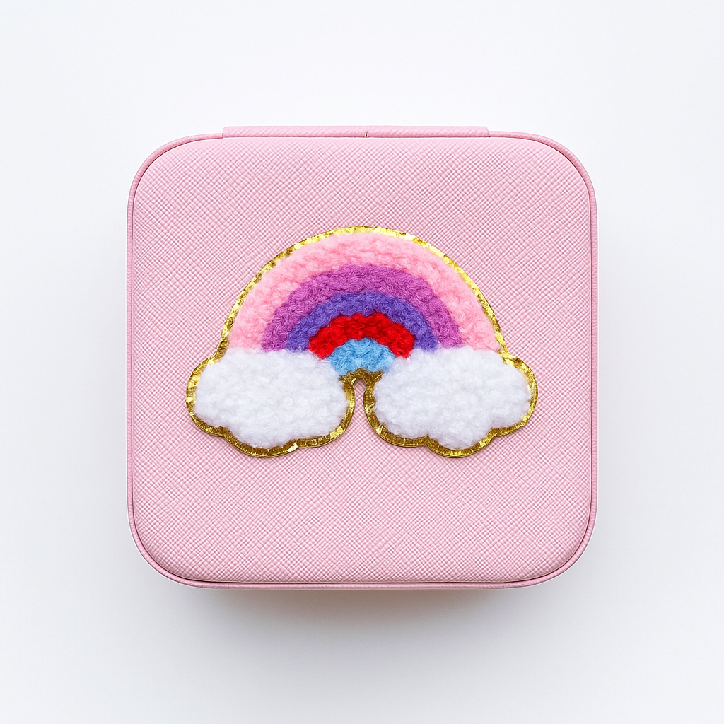 DIY Schmuckbox mit Regenbogen Aufkleber-Patch – Geschenkidee zum Selbstgestalten