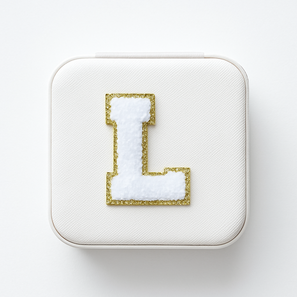 Personalisierbare Schmuckbox Weiß – Buchstabe A–Z Weiß mit Goldrand – DIY Reise