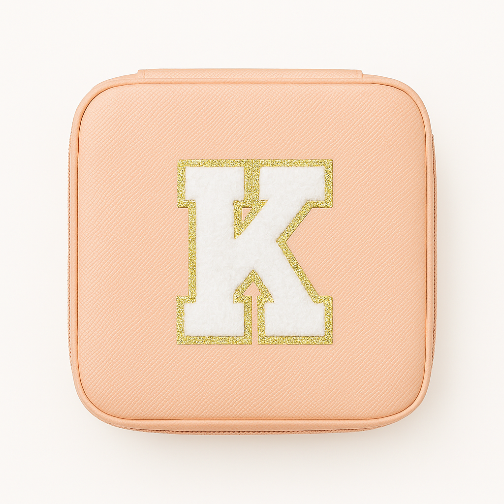 Personalisierbare Schmuckbox Rosa – Buchstabe A–Z Weiß mit Goldrand – DIY Reise