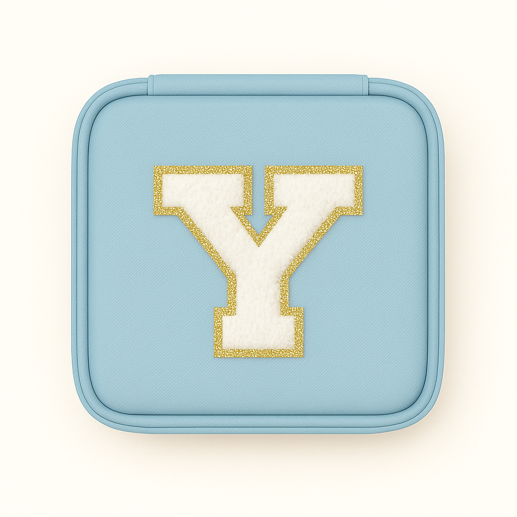 Personalisierbare Schmuckbox Himmelblau – Buchstabe A–Z Weiß Gold – DIY Reise