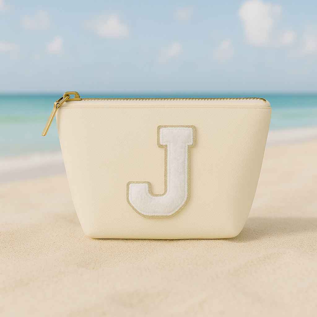 Kosmetiktasche S Beige • DIY Initiale Weiß A–Z zum Kleben • Reise & Geschenkidee