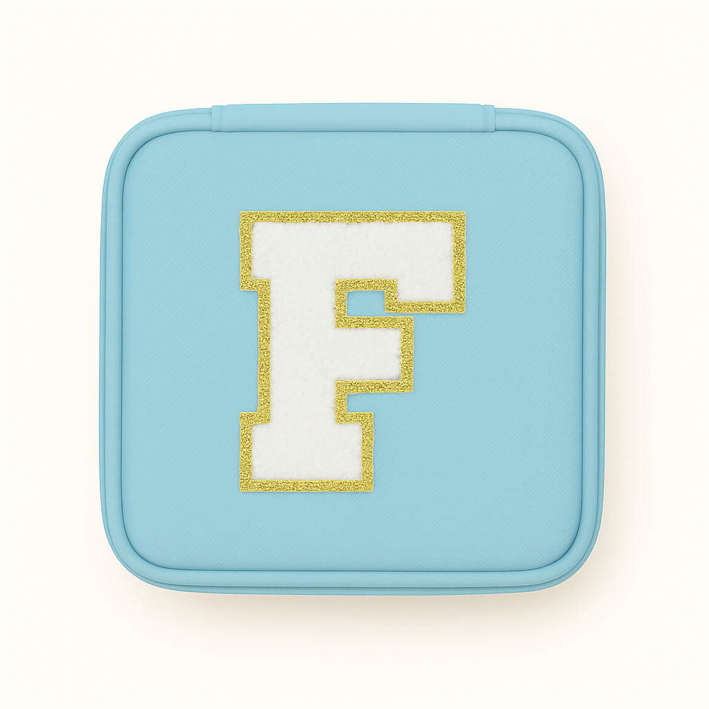 Personalisierbare Schmuckbox Himmelblau – Buchstabe A–Z Weiß Gold – DIY Reise