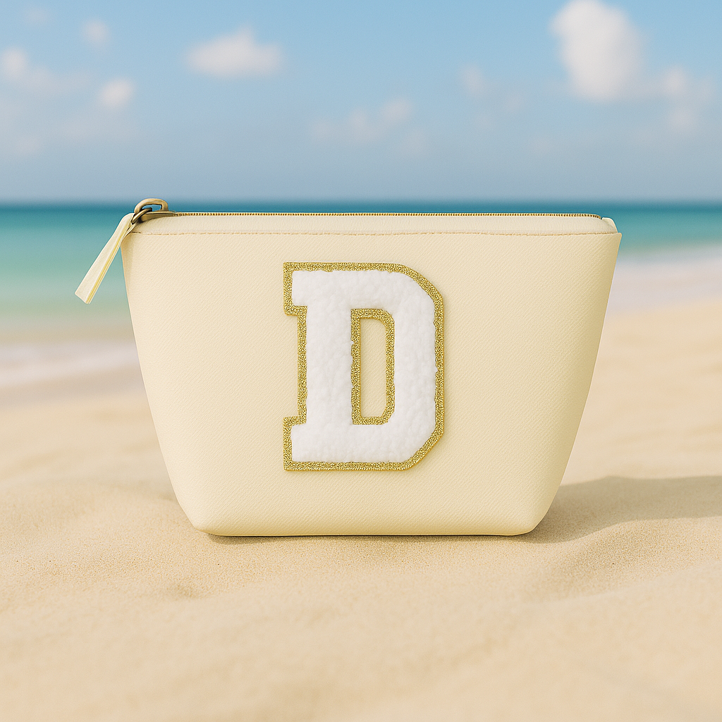 Kosmetiktasche S Beige • DIY Initiale Weiß A–Z zum Kleben • Reise & Geschenkidee