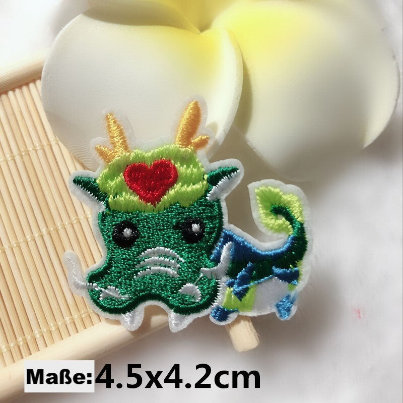 Glückstier Patches – 12 Tierzeichen mit rotem Herz – Aufnäher für DIY & Geschenk