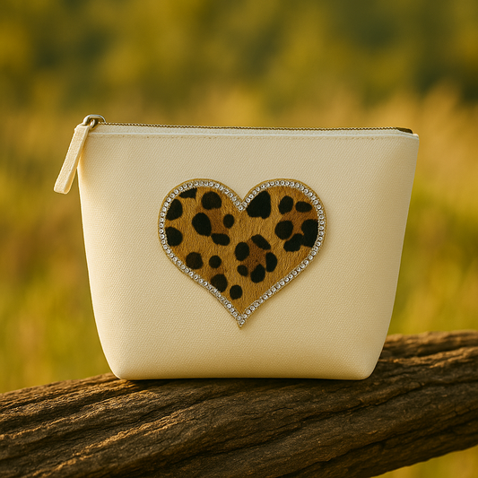 Kosmetiktasche S Beige – Herz Design – personalisiert – Handmade Geschenk