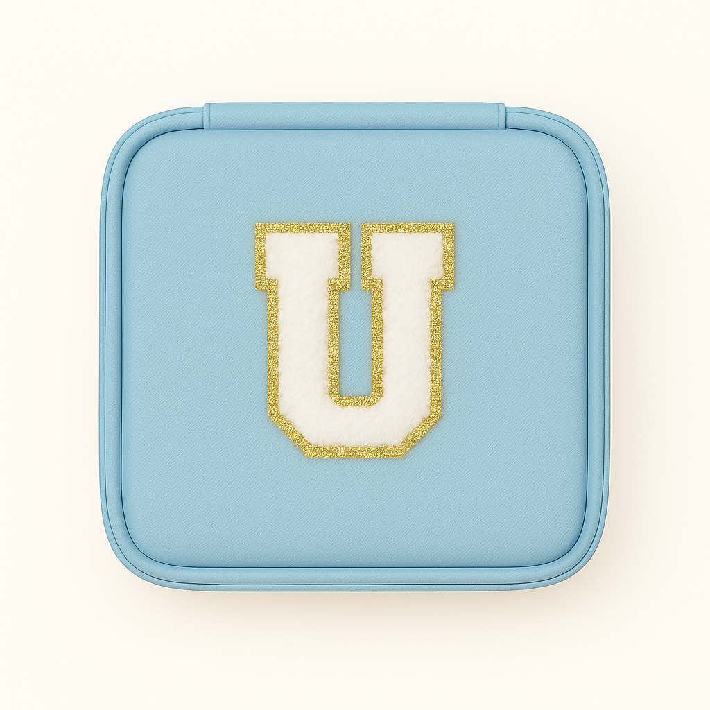 Personalisierbare Schmuckbox Himmelblau – Buchstabe A–Z Weiß Gold – DIY Reise