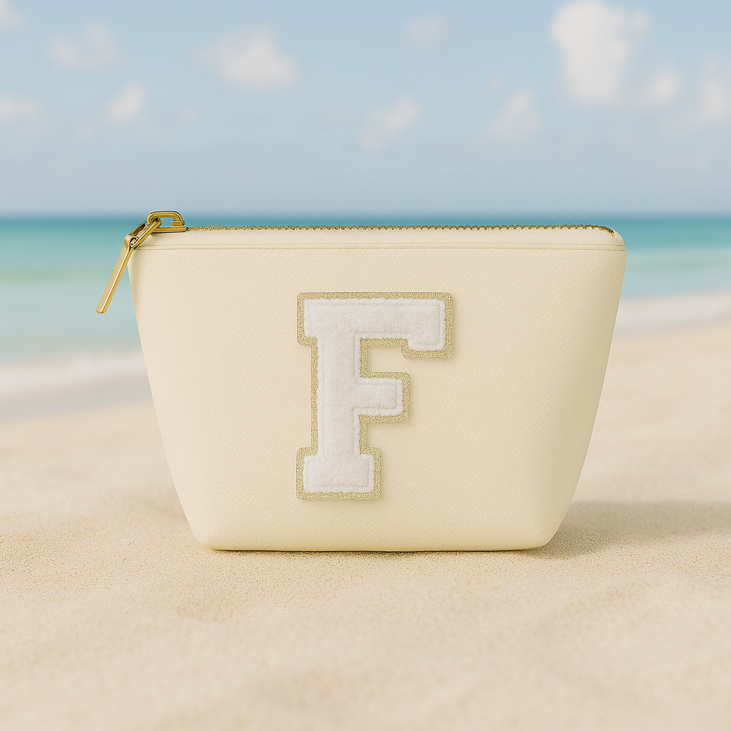 Kosmetiktasche S Beige • DIY Initiale Weiß A–Z zum Kleben • Reise & Geschenkidee