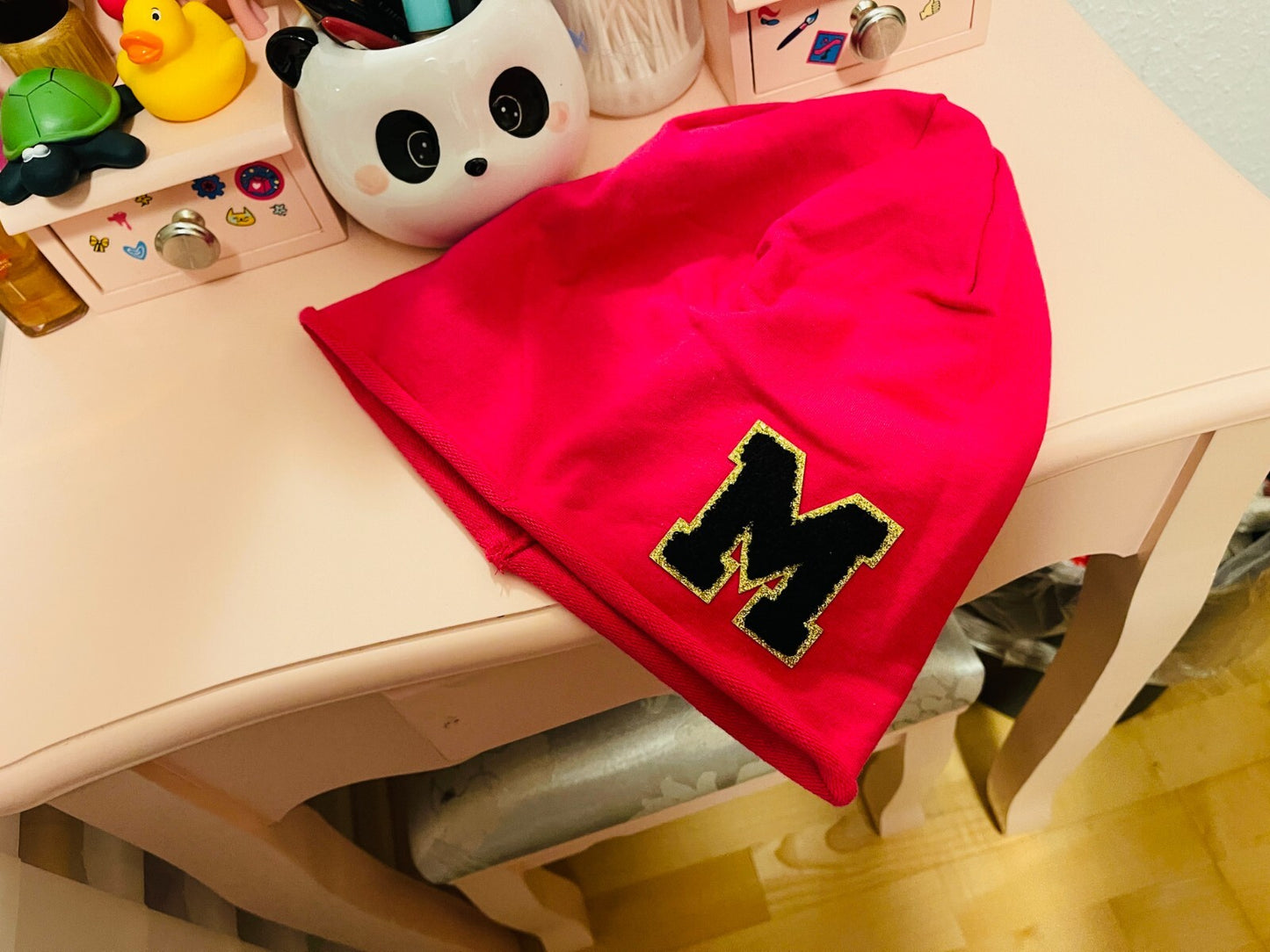 Initiale M Damen Jersey Beanie Summer schwarz pink grau blau