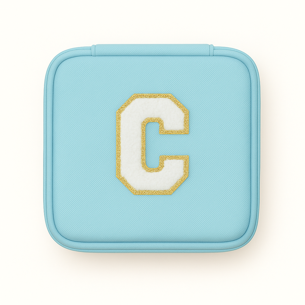 Personalisierbare Schmuckbox Himmelblau – Buchstabe A–Z Weiß Gold – DIY Reise
