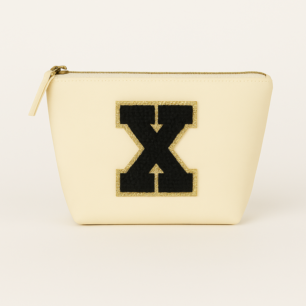 Kosmetiktasche S Beige • DIY Initiale Schwarz A–Z zum Kleben • Top Geschenkidee