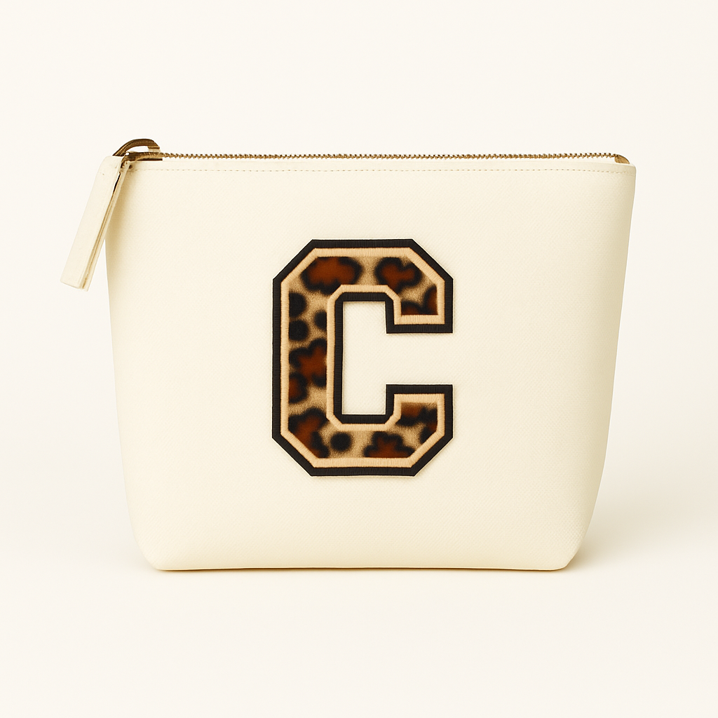 Kosmetiktasche S Beige • DIY Initiale Leo A–Z zum Aufbügeln • Geschenkidee