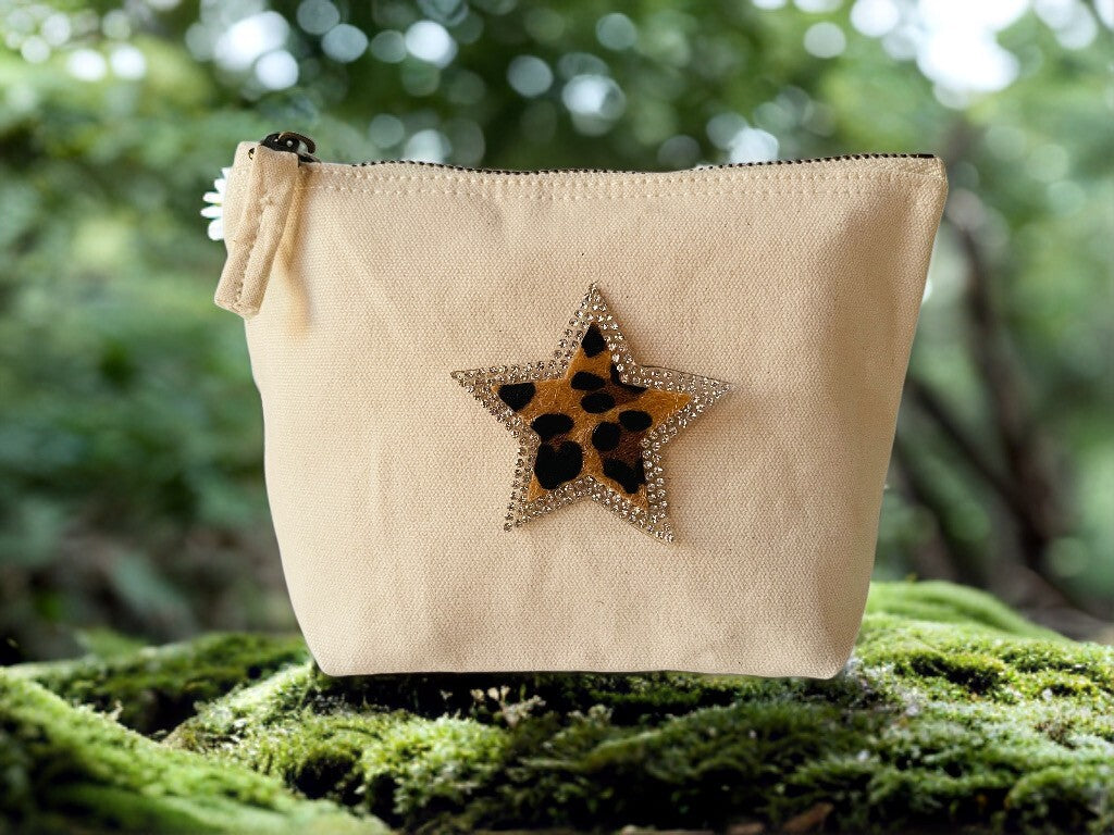 Kosmetiktasche S Beige – Stern Design – personalisiert – Handmade Geschenk
