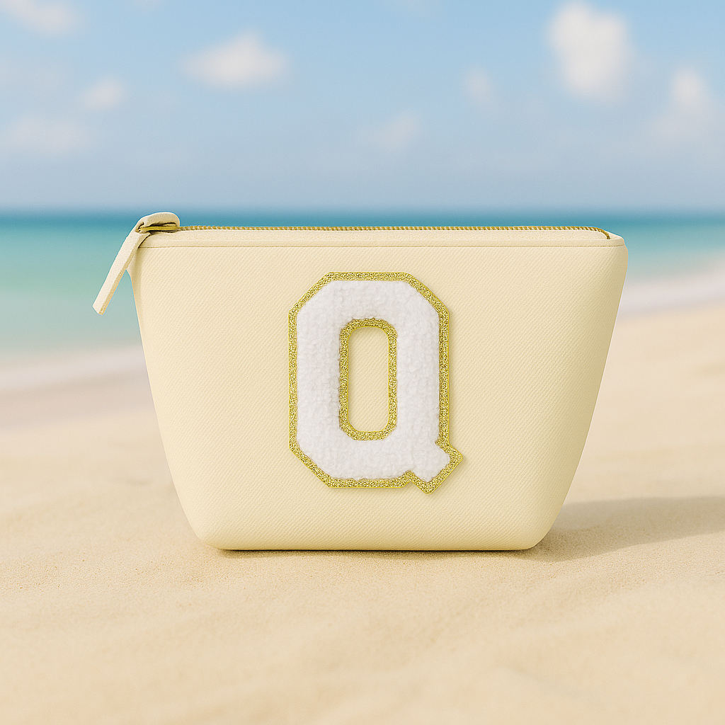 Kosmetiktasche S Beige • DIY Initiale Weiß A–Z zum Kleben • Reise & Geschenkidee