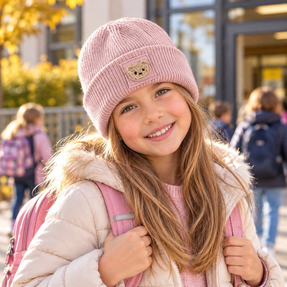Kinder Beanie mit Teddy Bär Patch – Nachhaltige warme Mütze, handveredelt, Rosa & Grau