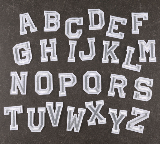 weiß 5cm A-Z Buchstaben-Aufbügeln Aufnäher DIY-Kleidung Taschen Handyhülle