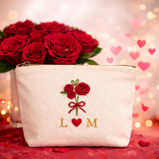 Kosmetiktasche S Rot mit Rosen Schleife Initial für Valentinstag Geschenkideen