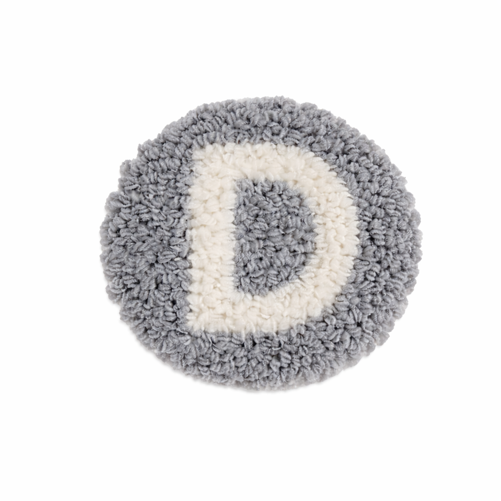 Buchstaben A-Z Untersetzer handmade | Punch Needle | grau weiß Stern Herz