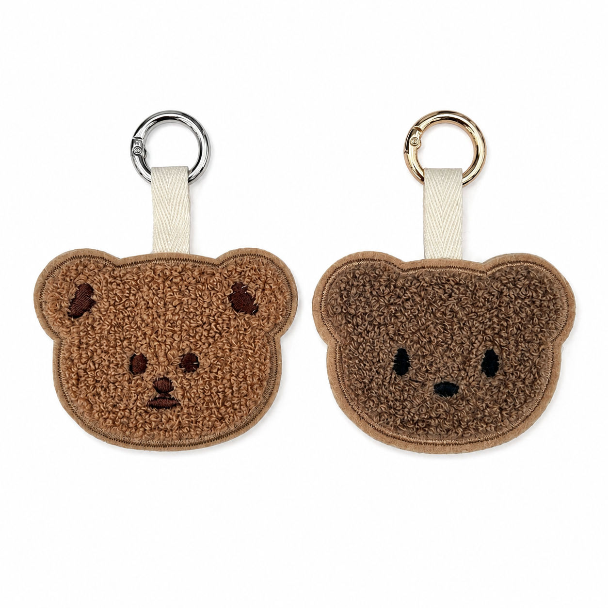 Chenille Teddy Schlüsselanhänger – Flauschiger Bär Taschenanhänger – Doppelseitig & handgefertigt in Deutschland – Gold oder Silber