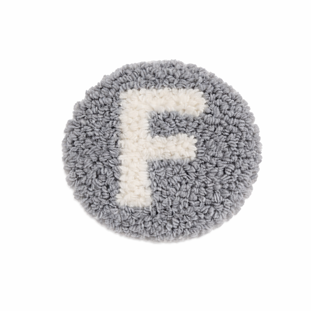 Buchstaben A-Z Untersetzer handmade | Punch Needle | grau weiß Stern Herz