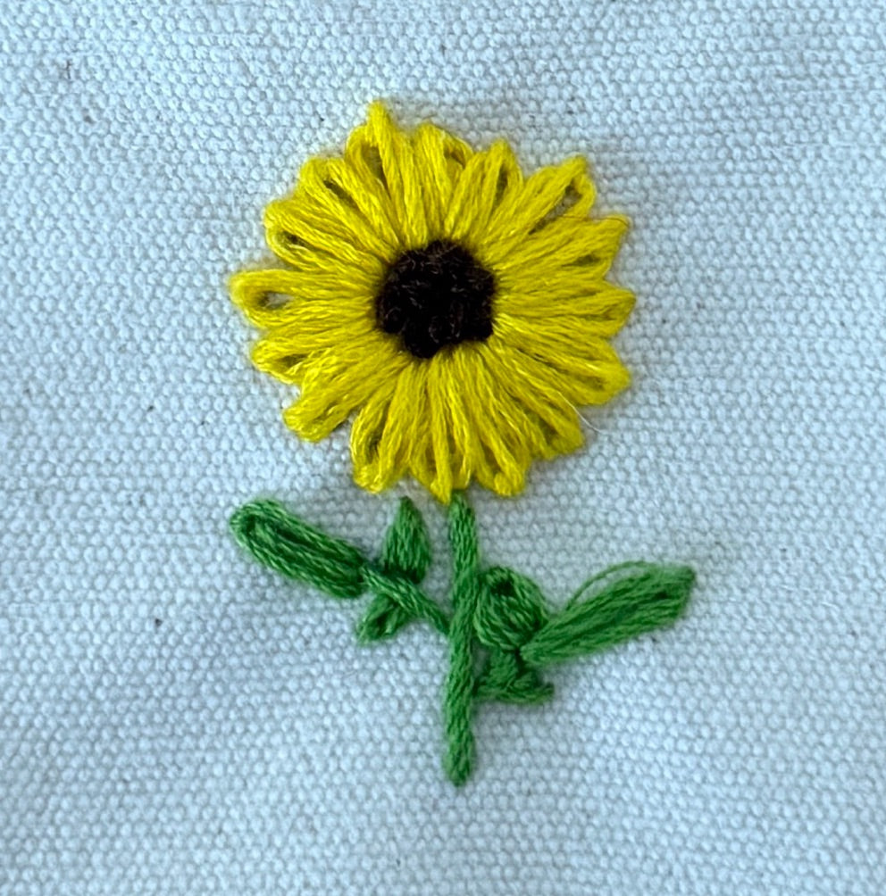 Handgestickte Beanie Schwarz – Herz, Stern, Blume uvm. – Warm & Unisex – Unikat Geschenk für Kinder, Schüler & Damen