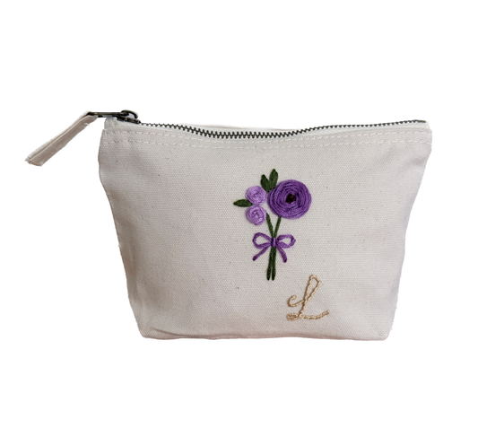 lila Handgestickte Kosmetiktasche S mit Rosen Schleife und Initial A–Z Unikat Geschenk