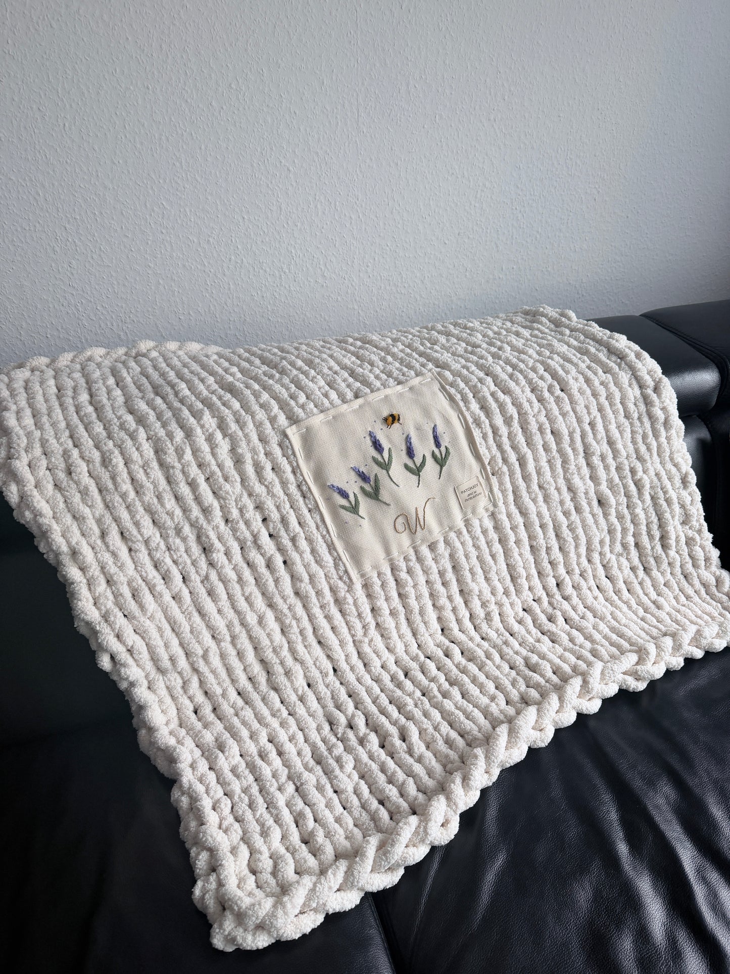 Grobstrickdecke Chunky | Handgemachte Chenille-Überwurfdecke | Extra dicke Zopfstrick-Häkeldecke | Weiche Strickdecke für Couch, Sofa & Bett