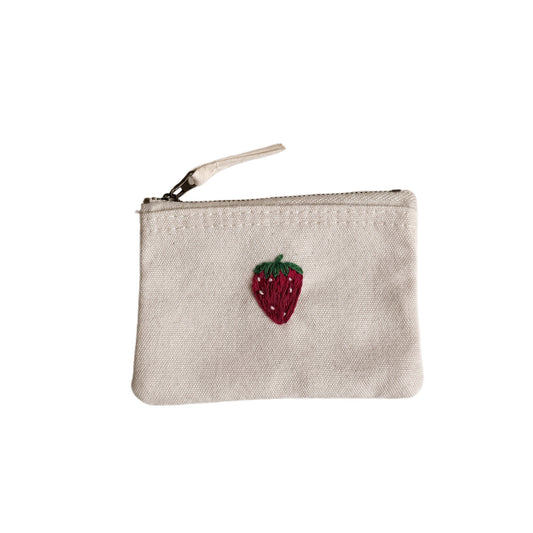 beige Handbestickte Geldbörse mit Erdbeeren – Baumwolle Münztasche Geldbeutel