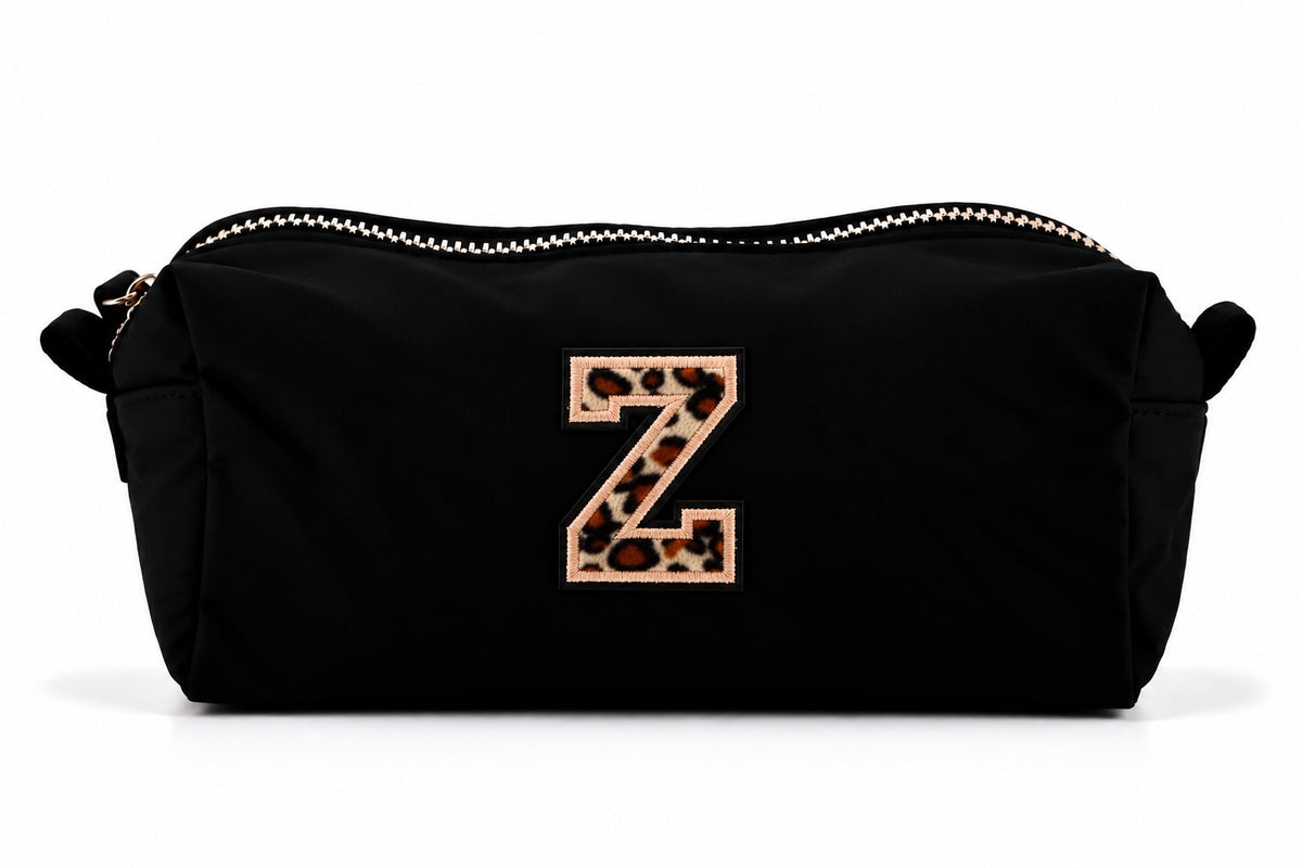 Kosmetiktasche mit Leo-Buchstaben A–Z oder Herz | Baumwolle Make-up Tasche S & L | Beige & Schwarz | Personalisiertes Geschenk für Frauen Kulturbeutel Reiseorganizer